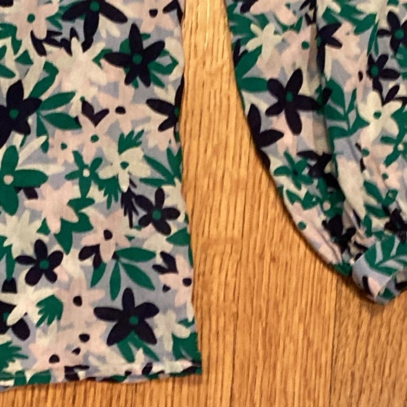 Talbots Blue and Green Cotton Top Size Medium - Picture 12 of 15